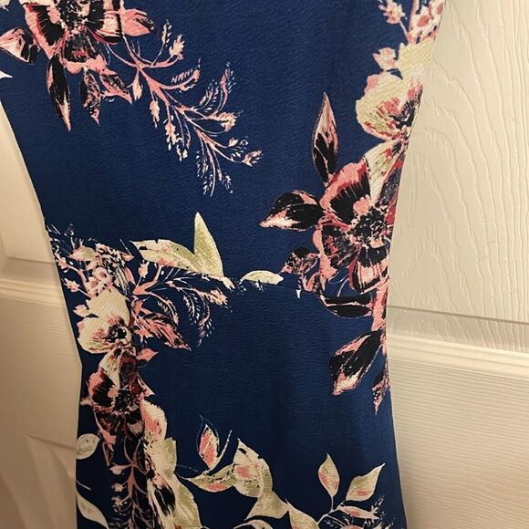 Floral Dress Size Medium NWOT - Picture 2 of 6